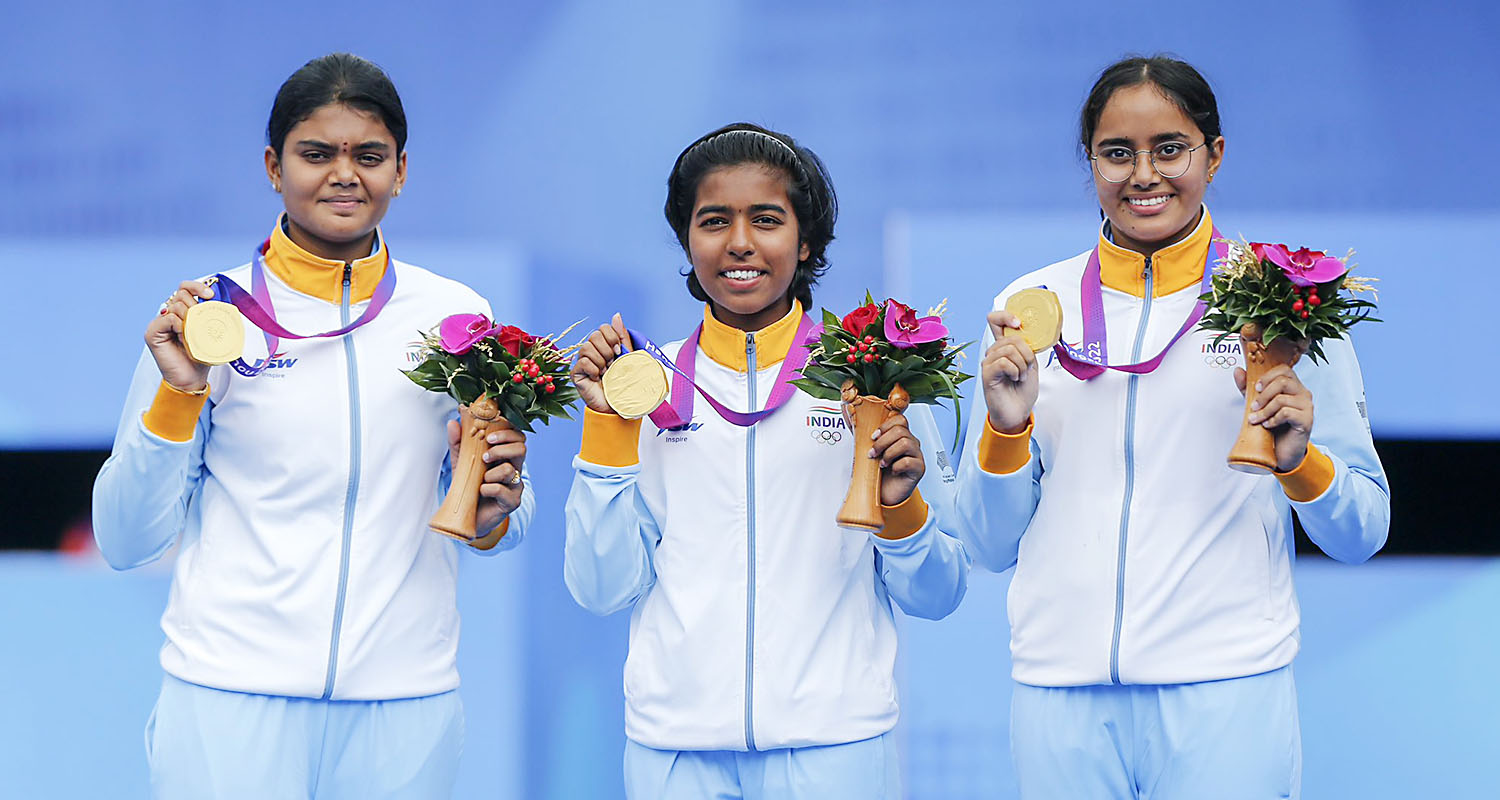 The trio of Jyothi Surekha Vennam, Parneet Kaur and Aditi Swami, that had clinched gold medal in World Cup Stage 1 in Shanghai leg last month, knocked out world number four USA 233-229 in the semi-final.