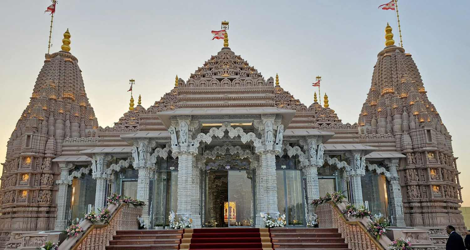Image of the BAPS temple in Abu Dhabi 