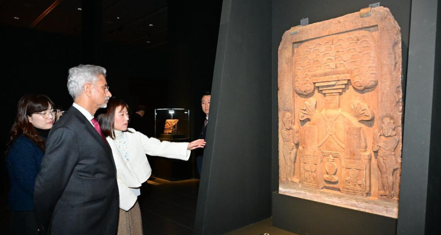S Jaishankar visiting the national museum of Korea.