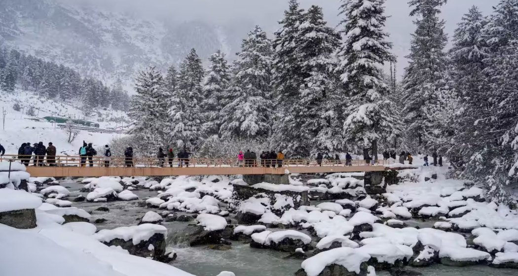 Gulmarg skiing resort in north Kashmir recorded a low of minus 10.6 degrees Celsius on Saturday.
