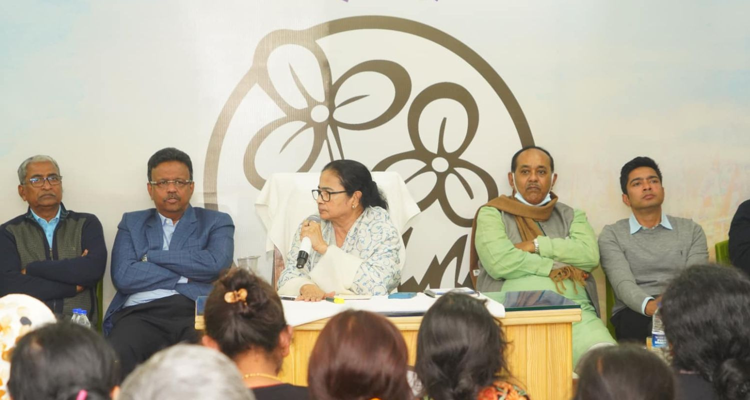 Mamata Banerjee to have the final call on seat sharing with the Congress for the Lok Sabha polls.