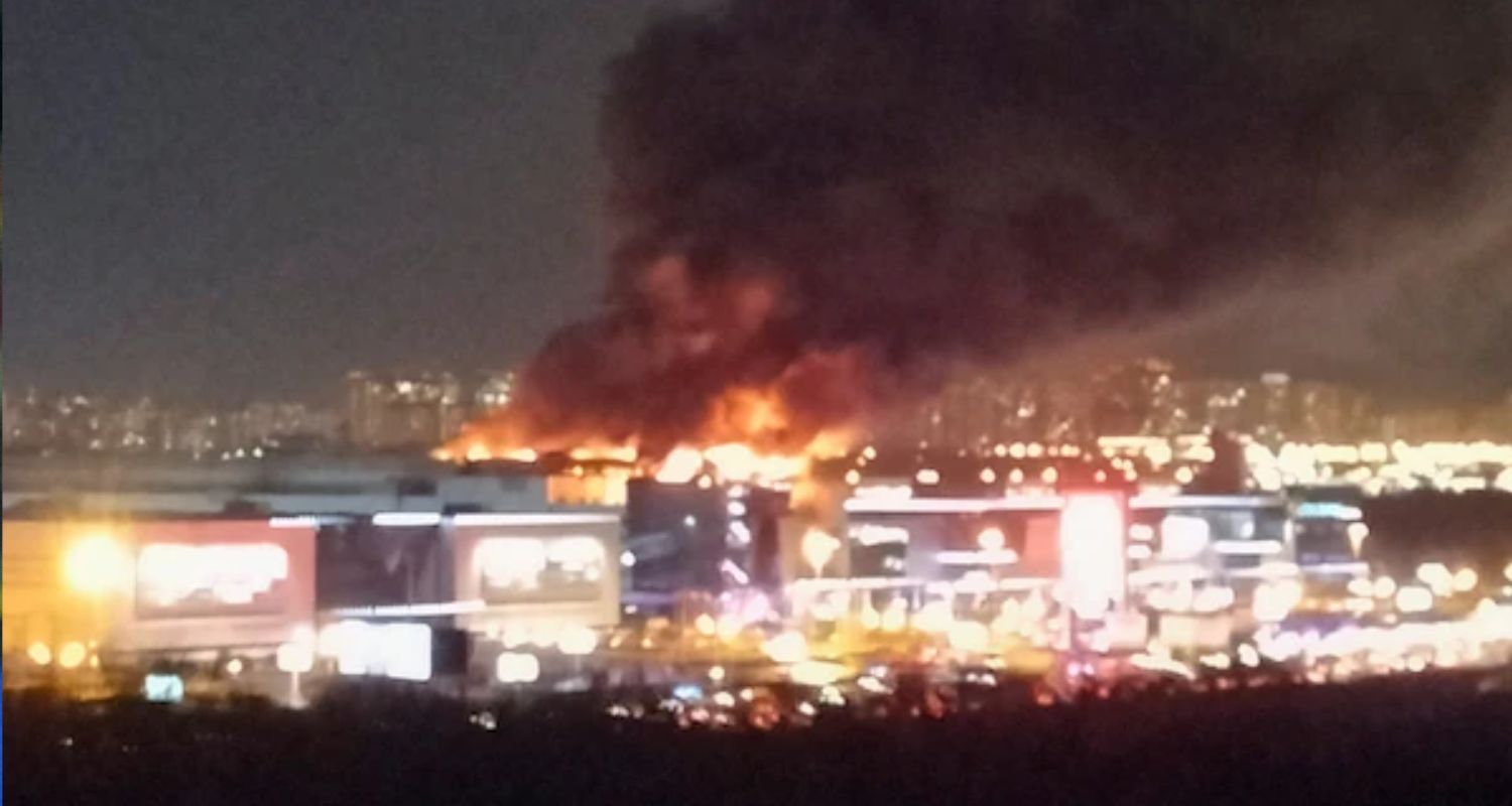 Major attack in Moscow mall.