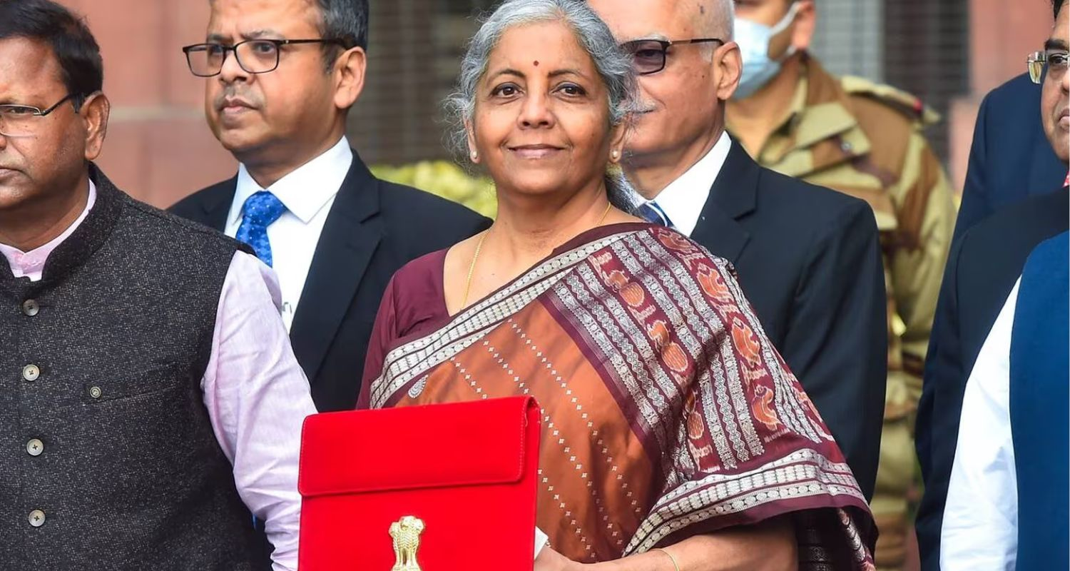 Finance Minister Nirmala Sitharaman carrying the budget before the budget session in the Parliament. Defence, agriculture, development, road transport, export-import budgets are all decided during this session