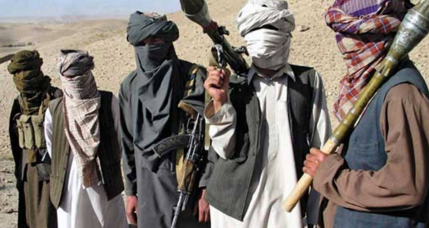 Unidentified gunmen attack police van in Kulachi, Pakistan. 