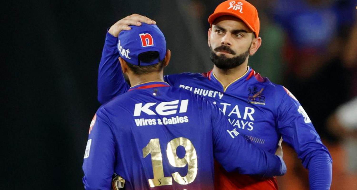Virat Kohli with Dinesh Karthik. 
