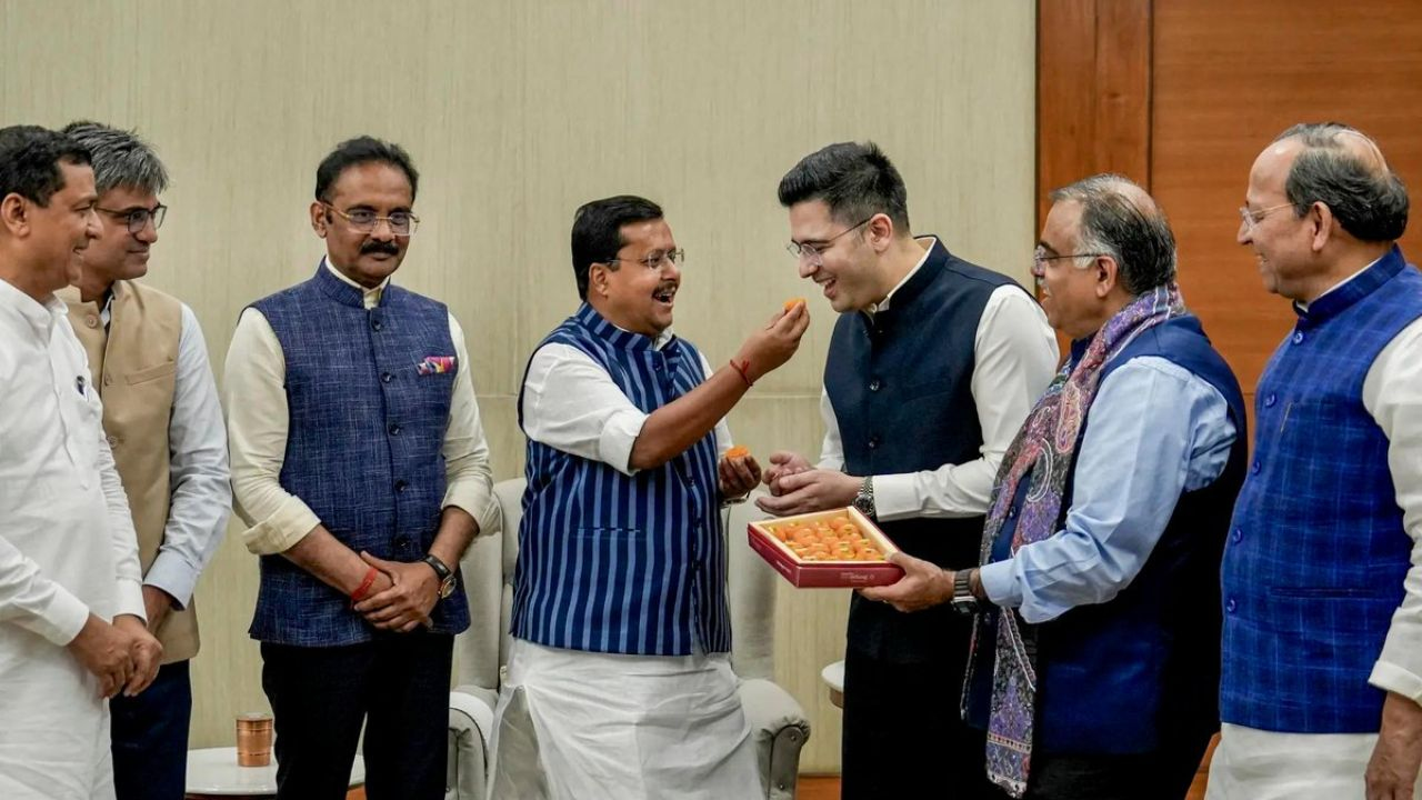 aap mps joins bjp