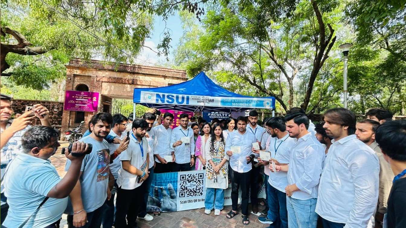 Delhi University 