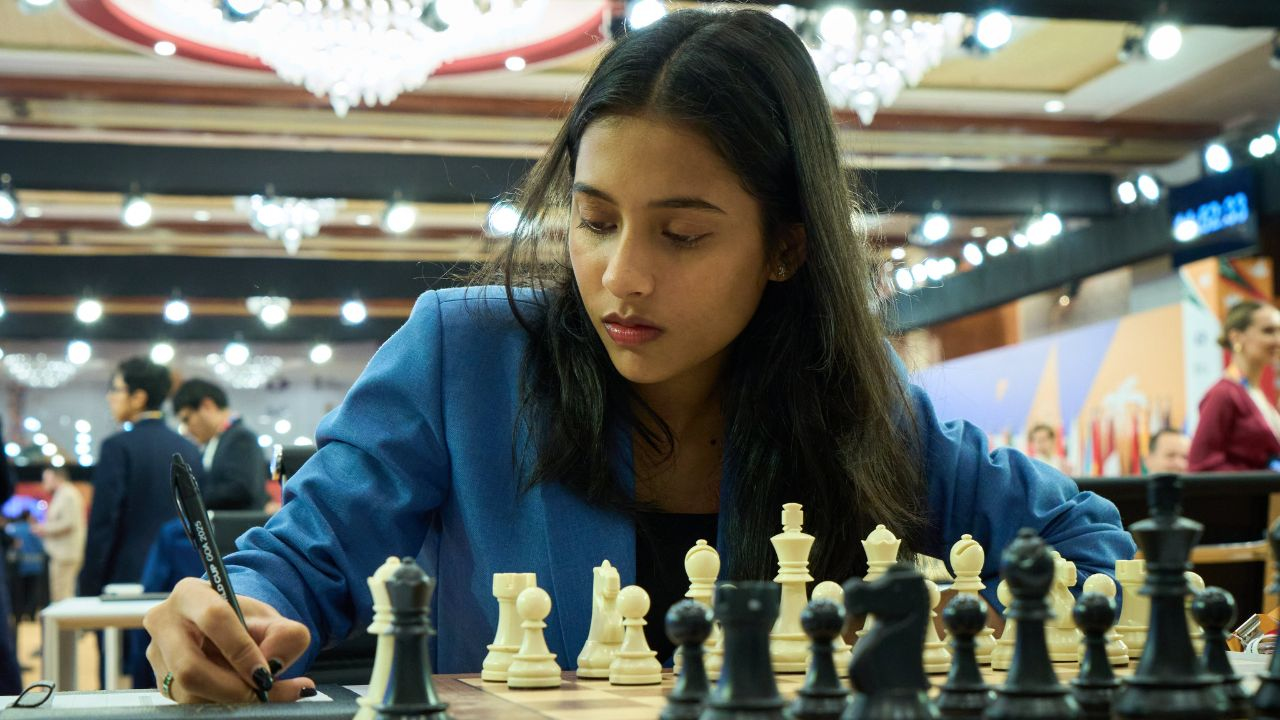 Divya Deshmukh 