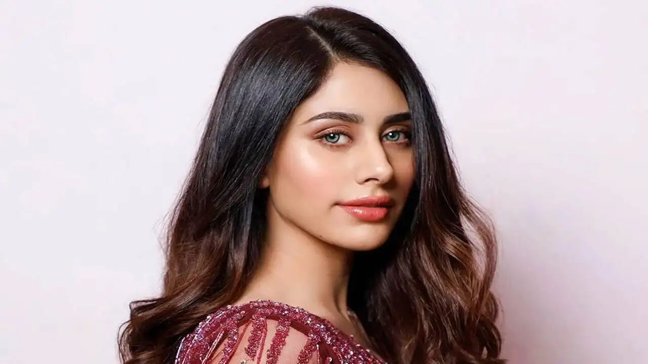 Warina hussain