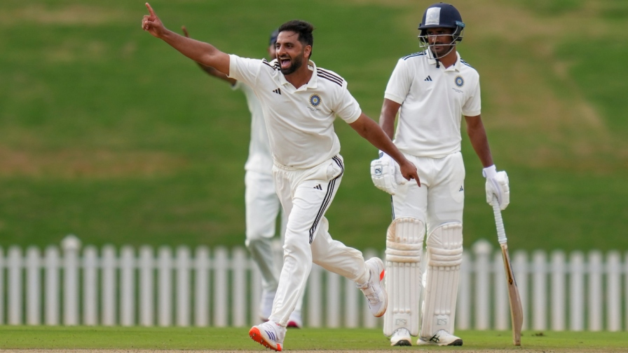 Auqib Nabi Bowling
