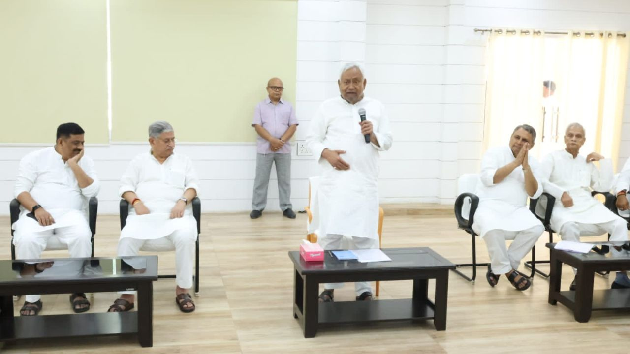 nitish kumar resign