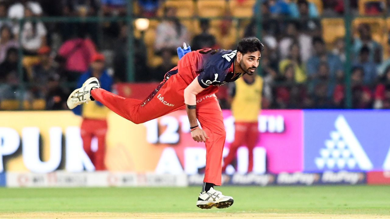 Bhuvneshwar Kumar ready to set 200 wickets in IPL