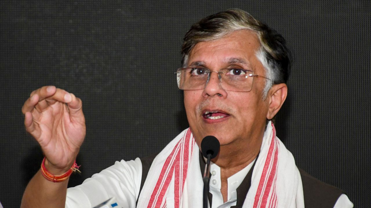 Pawan Khera reaches Delhi
