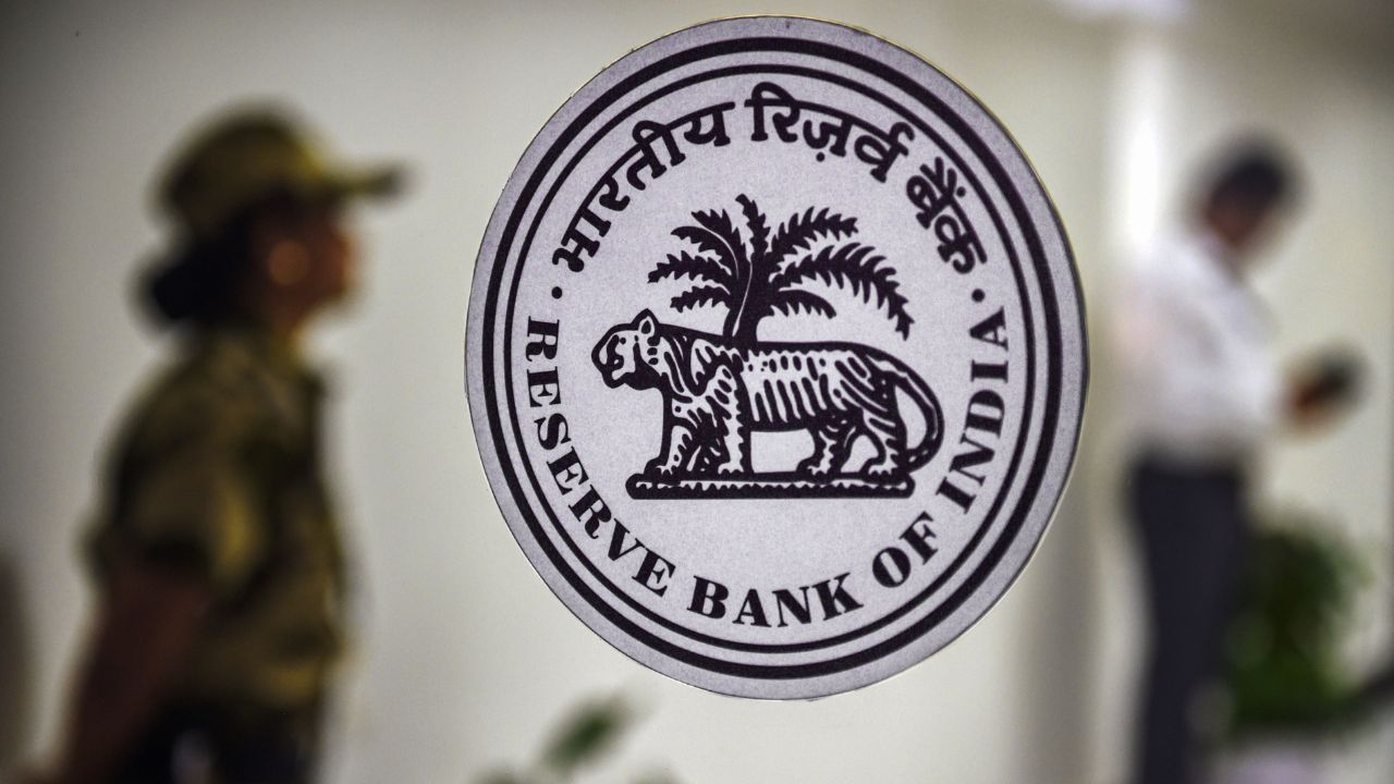 total bank deposits in india 2024
