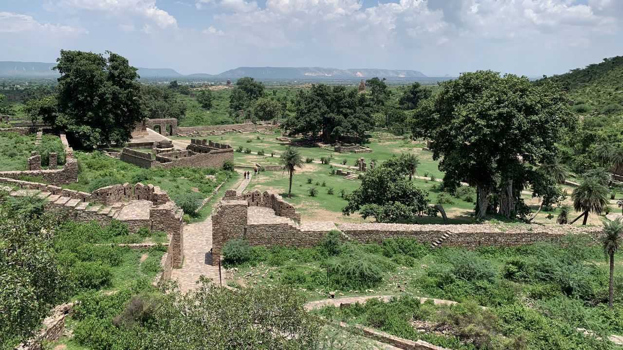 भानगढ़ का किला भारतीय पुरात्तव विभाग की देखरेख में है। (फोटो क्रेडिट- wikipedia.org)