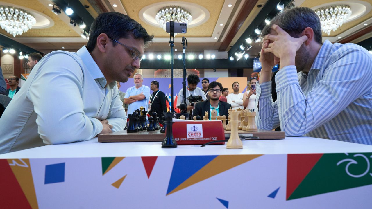 Harikrishana and nils grandalius । Photo Credit: FIDE media