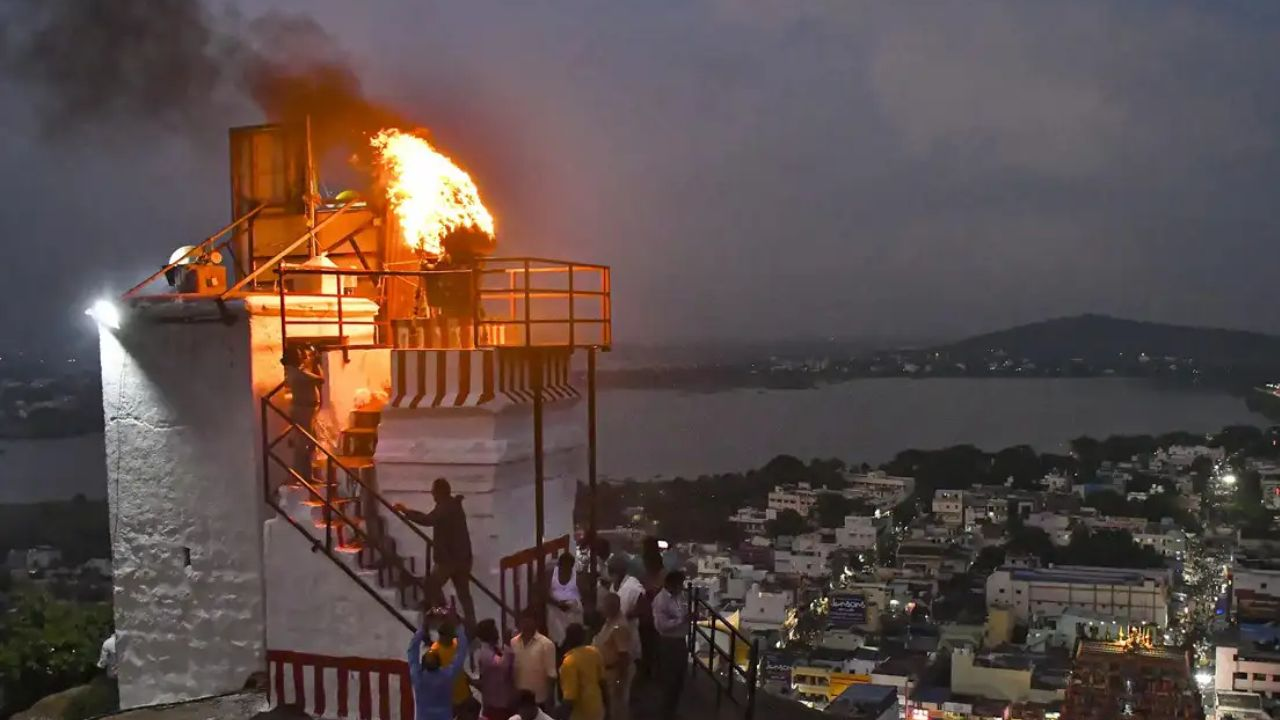 karthigai deepam controversy