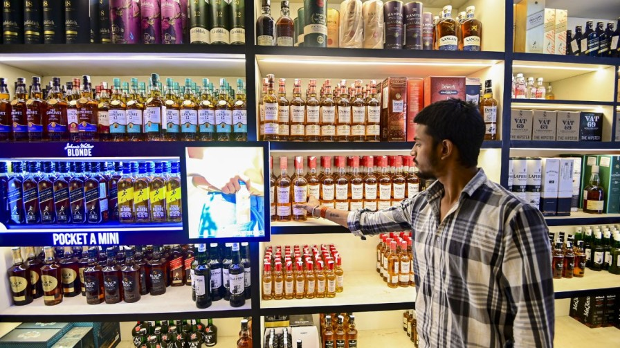delhi liquor shop