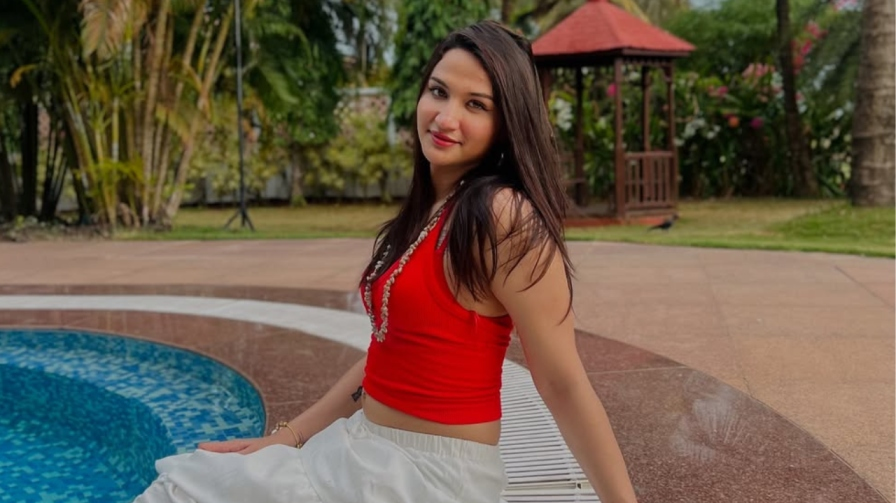 Anaya Bangar Instagram