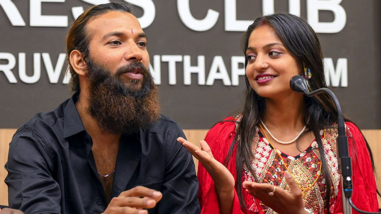 Monalisa rejects love jihad angle