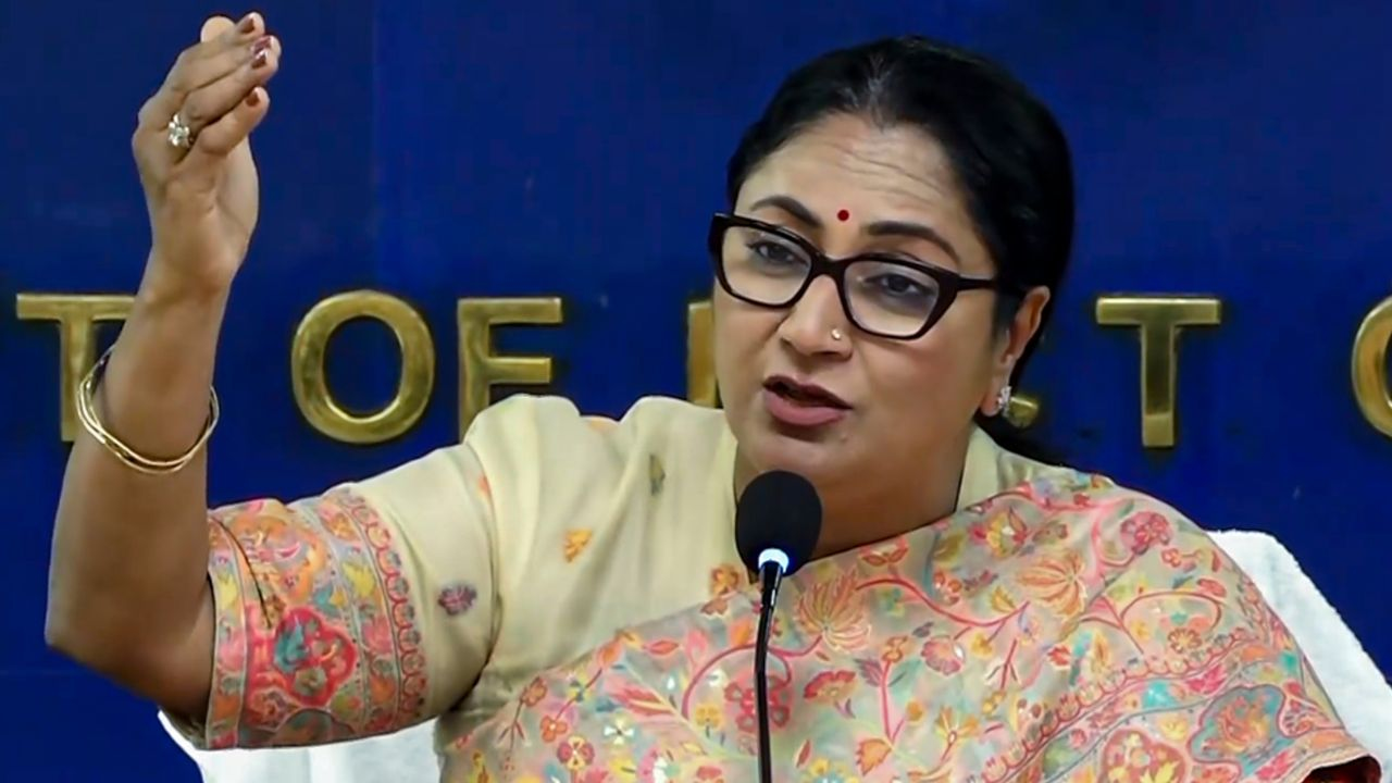 Delhi CM Rekha Gupta announced replace ladli scheme with Lakhpati Beti Yojana