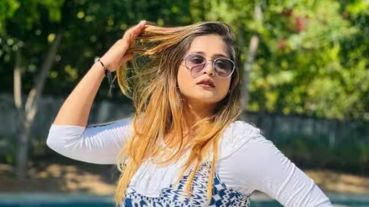 Gujarat influencer honey trapping case