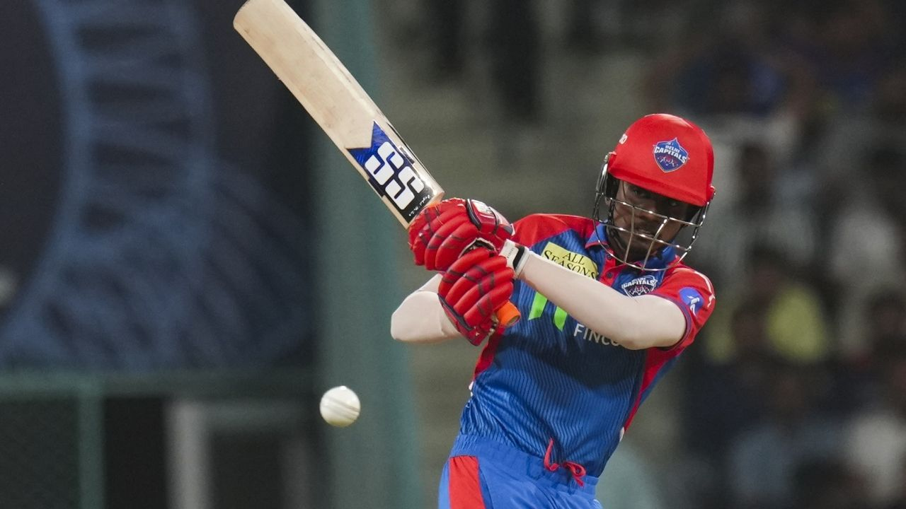 दिल्ली कैपिटल्स के अभिषेक पोरेल । Photo Credit: PTI