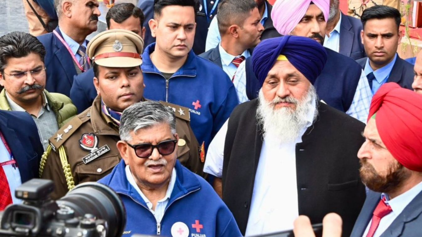 Sukhbir sing Badal with Governor