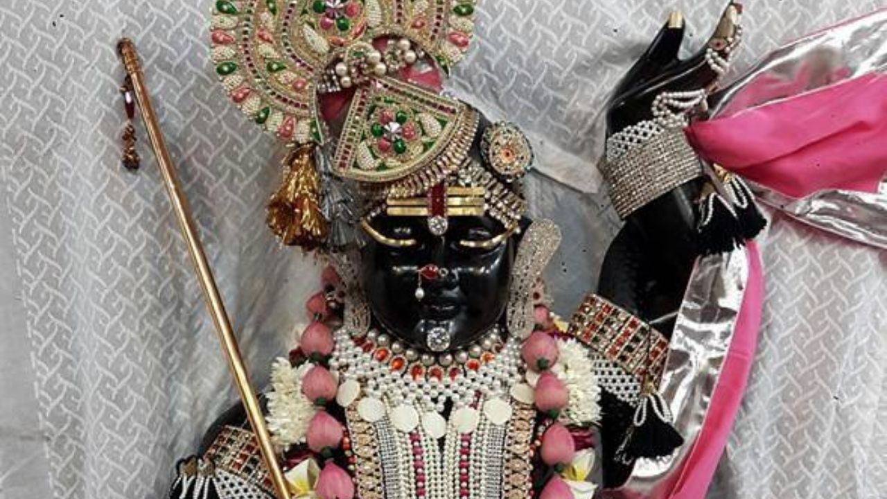 Image of Shrinath ji Mandir Idol