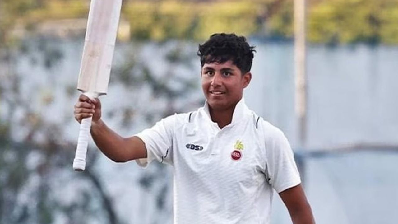 Aaryavir Sehwag, Virender Sehwag Son, Virender Sehwag Son Aaryavir, Virender Sehwag Son Batting, Virender Sehwag Son Age