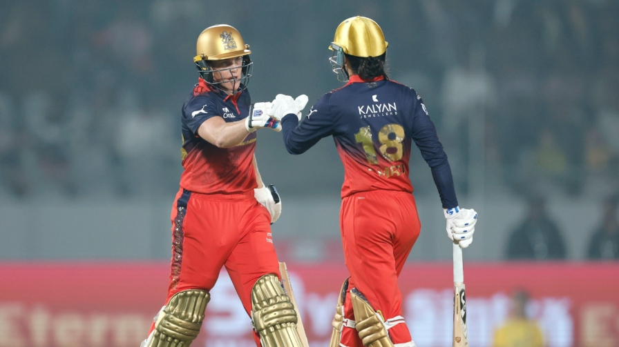 Grace Harris Smriti Mandhana RCB WPL