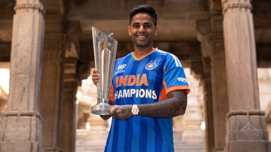 Suryakumar Yadav T20 World Cup Trophy