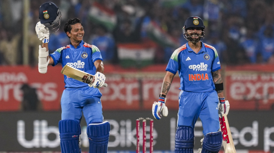 Yashasvi Jaiswal Virat Kohli