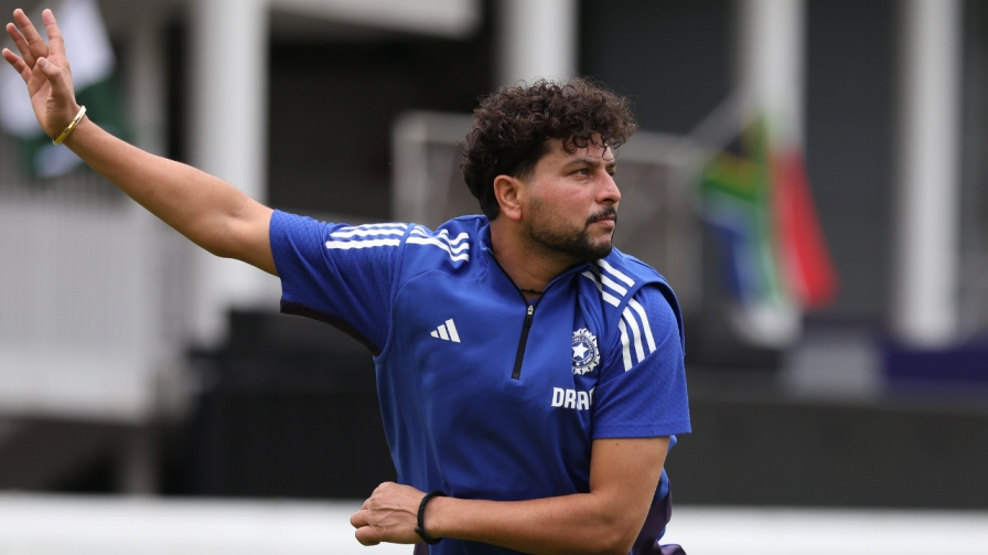 Kuldeep Yadav Bowling