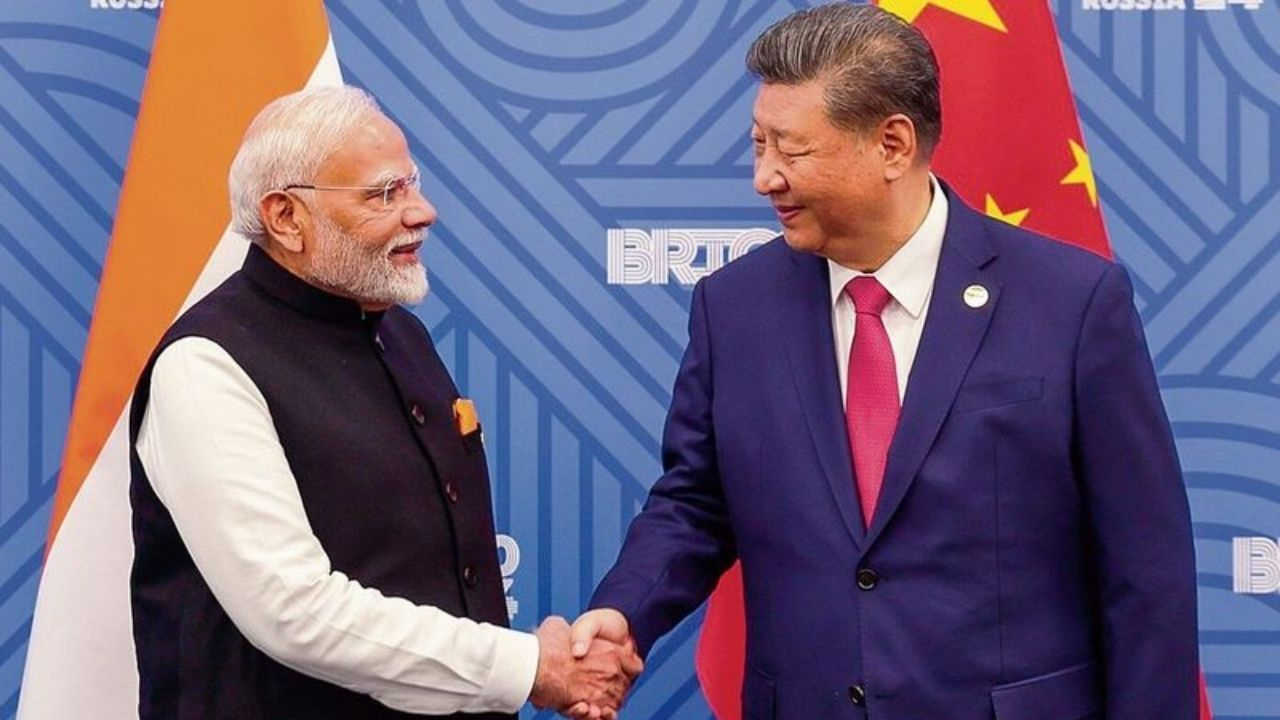 PM Modi and Xi Jinping । Photo credit: PTI
