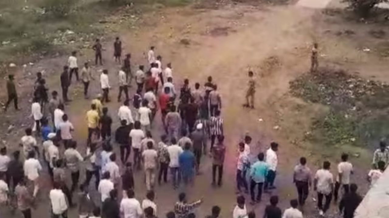 Pune Violence 