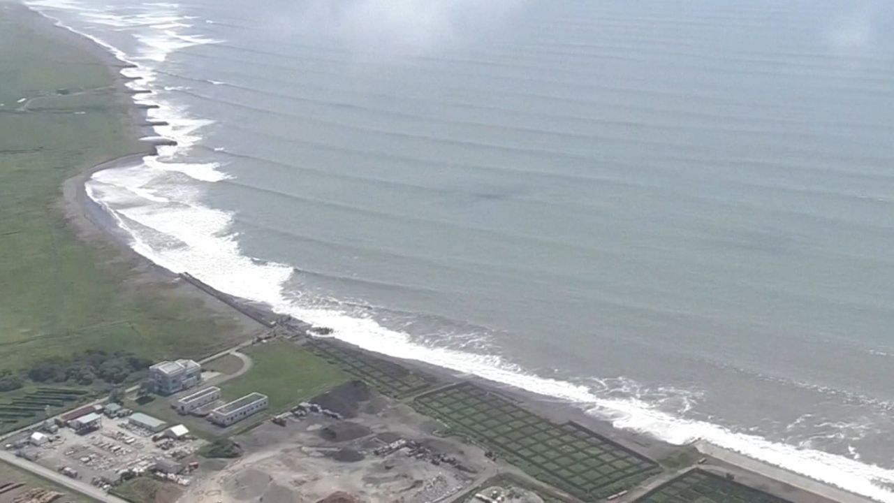 tsunami warnings after earthquake 