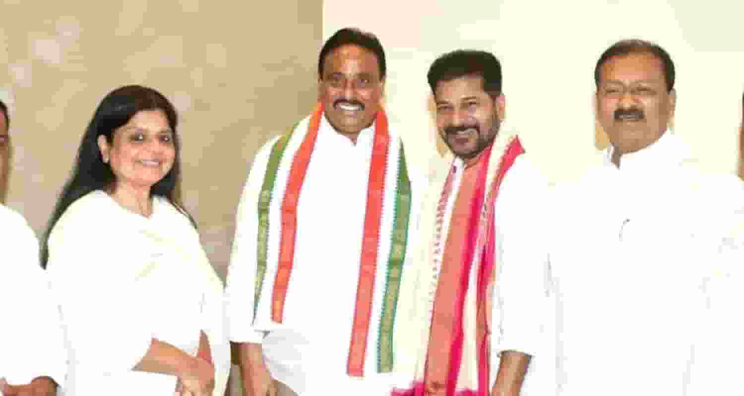 BRS loses MPs ahead of Lok Sabha polls.