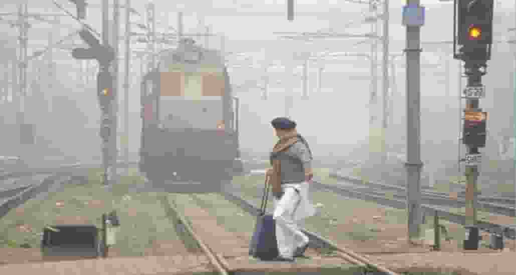 Railways, Cold weather, delhi, fog, delays