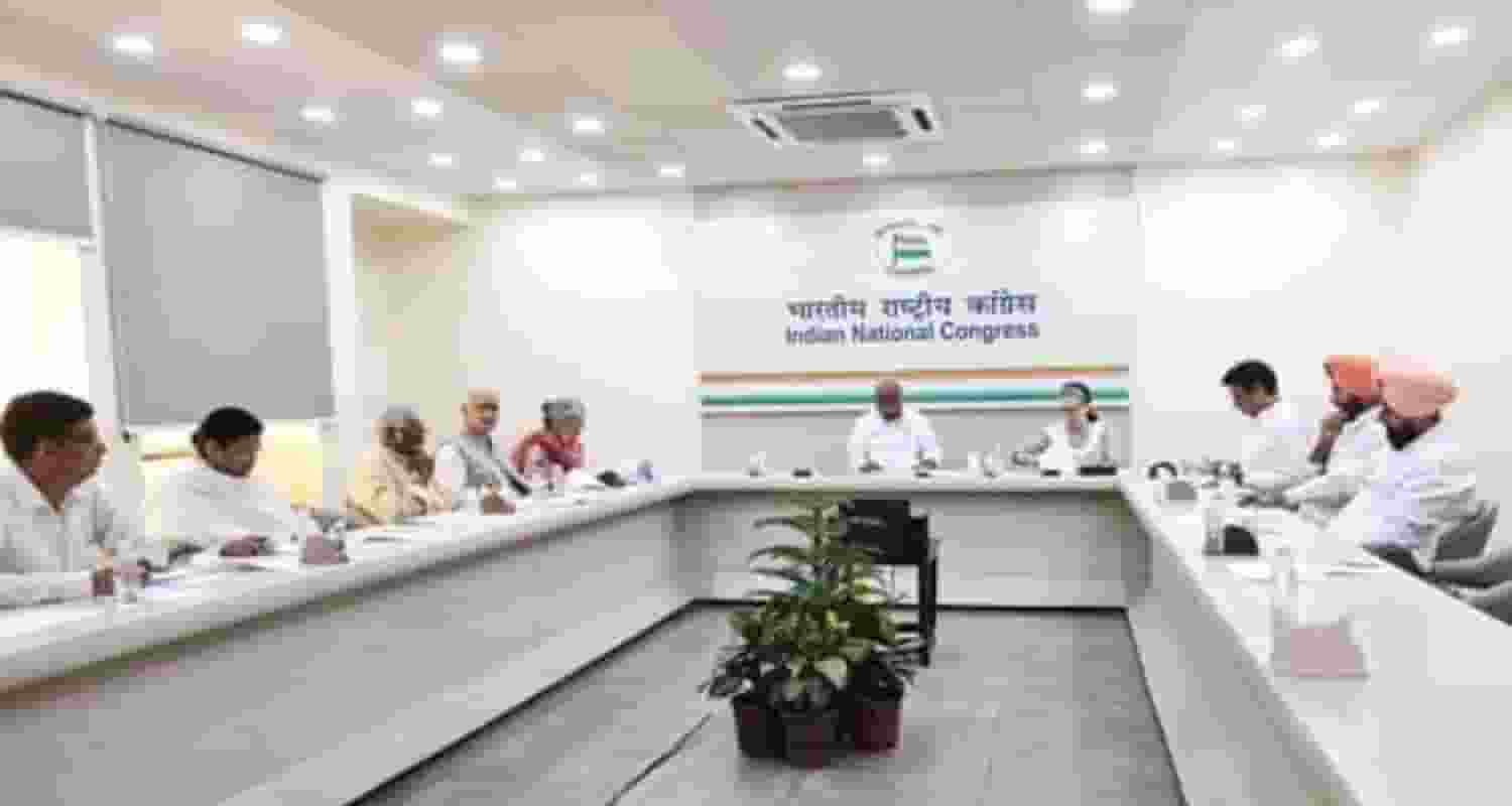CWC holds a very vital meeting to decide on Punjab Candidates for the upcoming Lok Sabha Elections. Image X.