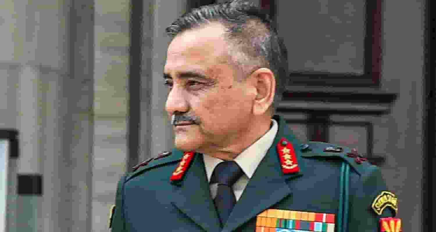 CDS Gen Anil Chauhan all the way to France to discuss Defence Ties. Image X.