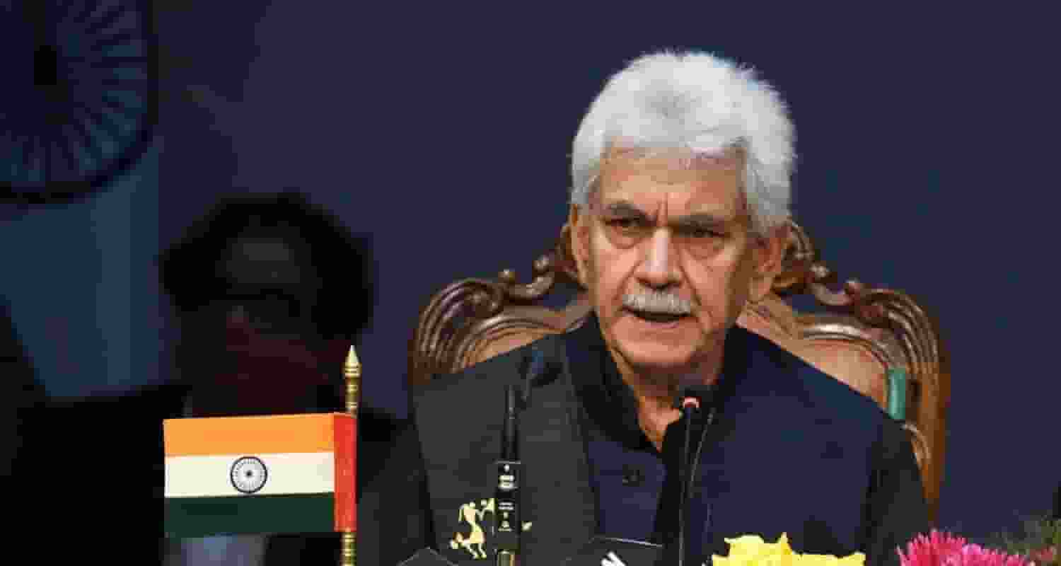 A picture of J&K LG Manoj Sinha addressing a press conference.