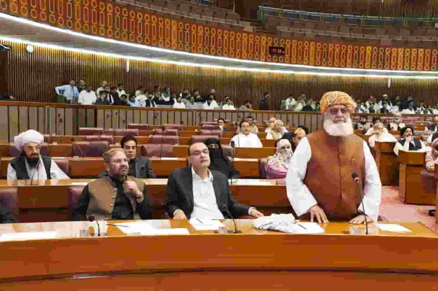 'India becoming a superpower, we are begging to avoid bankruptcy': Pakistan leader
