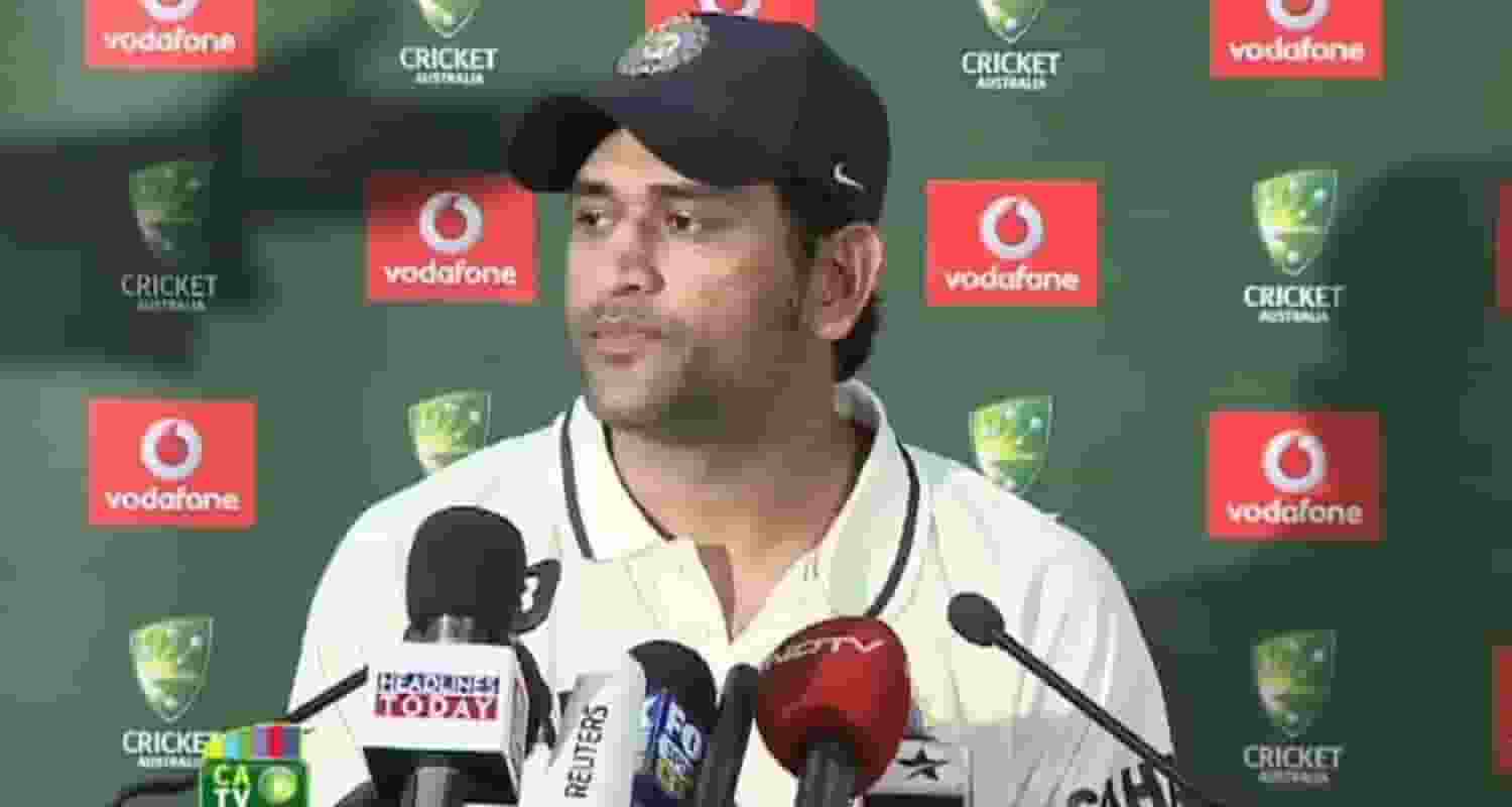 MS Dhoni moves HC.