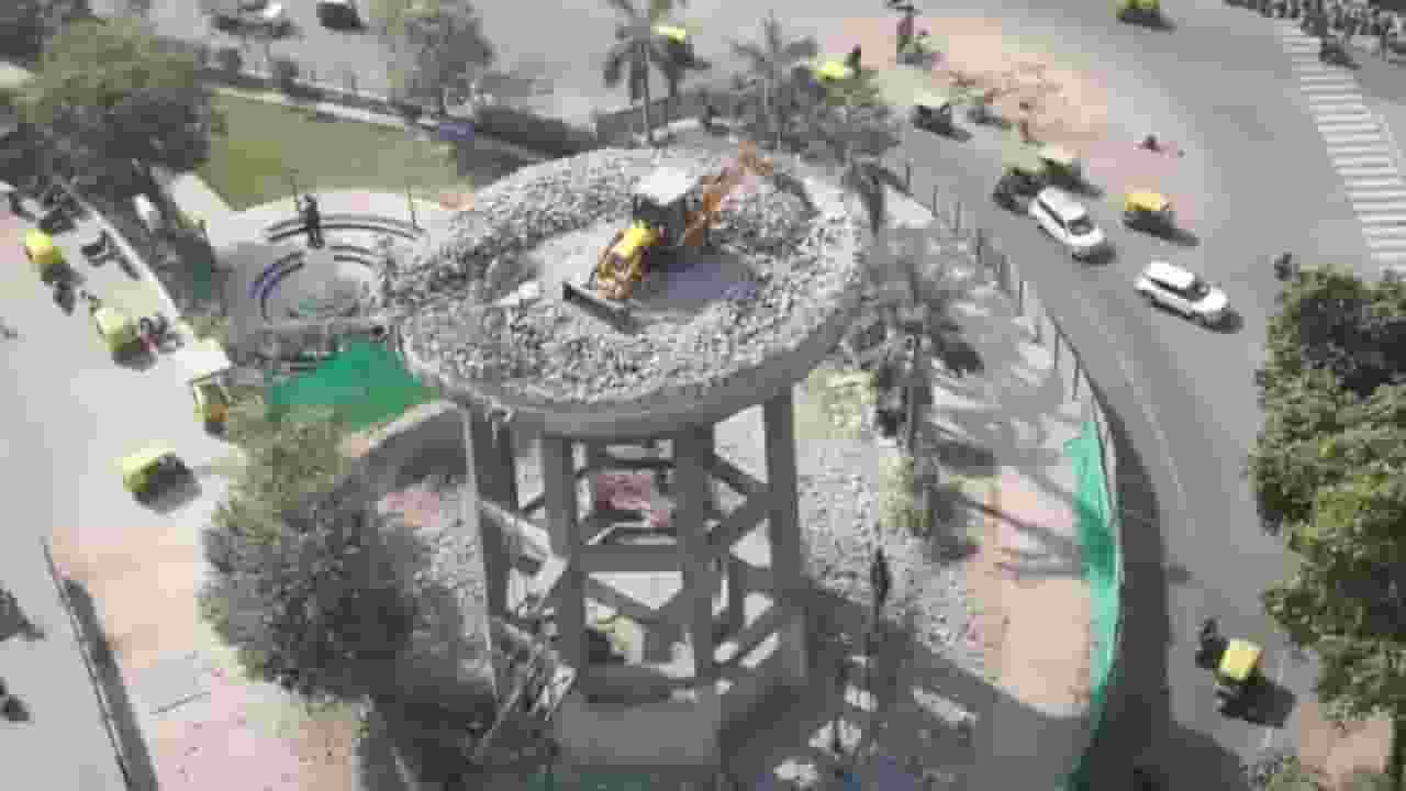 JCB 