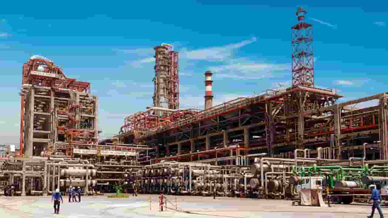 Nayara refinery