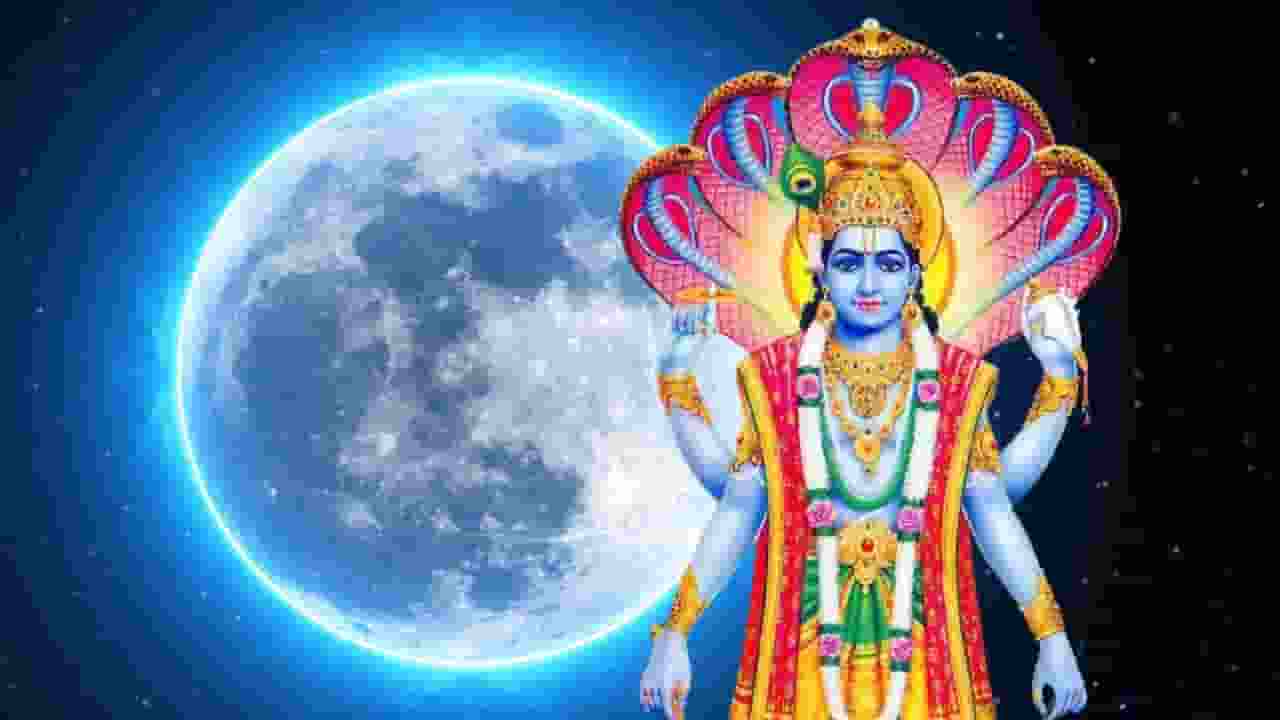 Image of Chandra and Bhagwan Vishnu