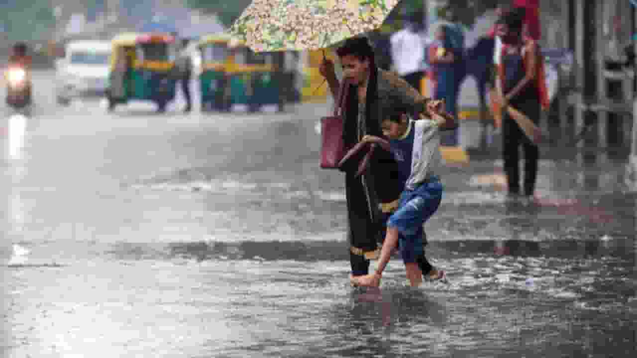 weather update today 15 June 2025