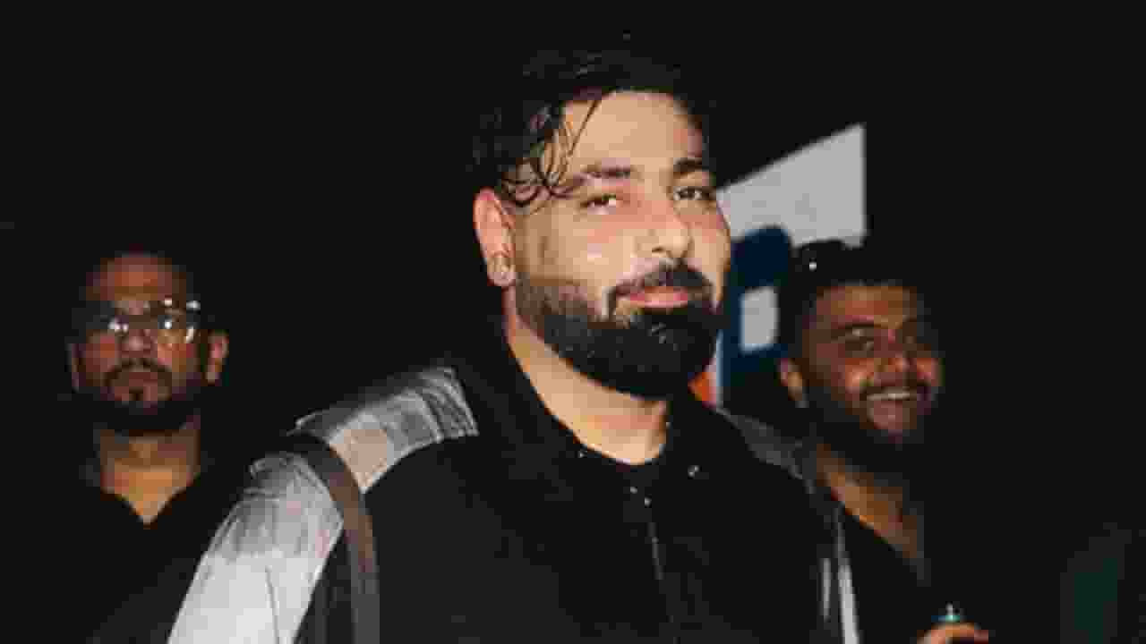 पुलिस ने काटा रैपर बादशाह का चालान, रॉन्ग साइड चला रहे थे गाड़ी Badshah