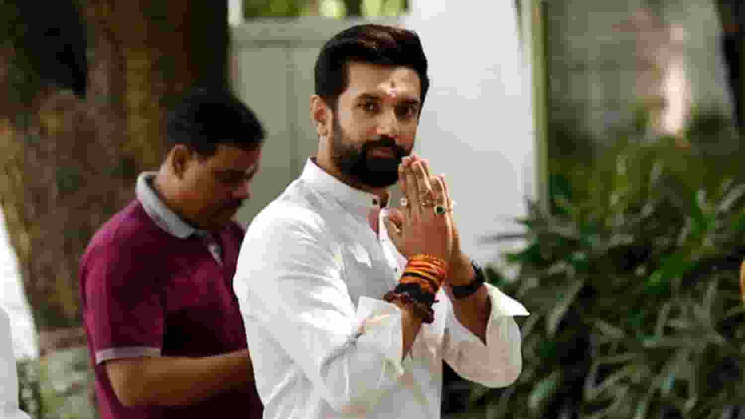 बिहार चुनाव में आखिर चिराग पासवान के आगे झुक क्यों गई JDU और BJP? Chirag Paswan